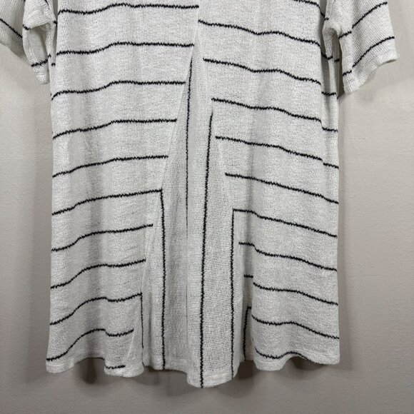 Cato White & Black Striped Lightweight V-Neck Short Sleeve Women's Top Size M - Picture 9 of 12